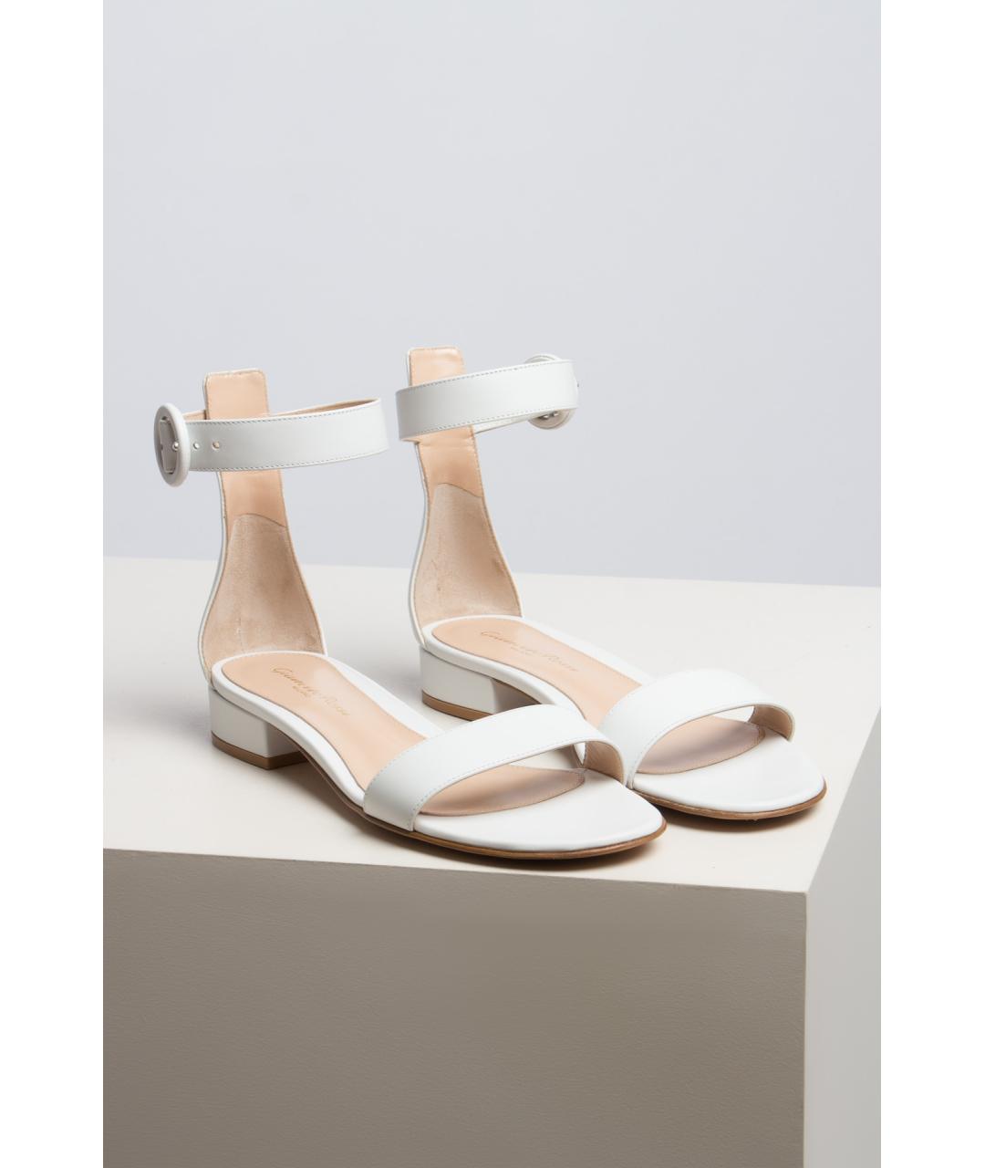 GIANVITO ROSSI Белые кожаные босоножки, фото 5