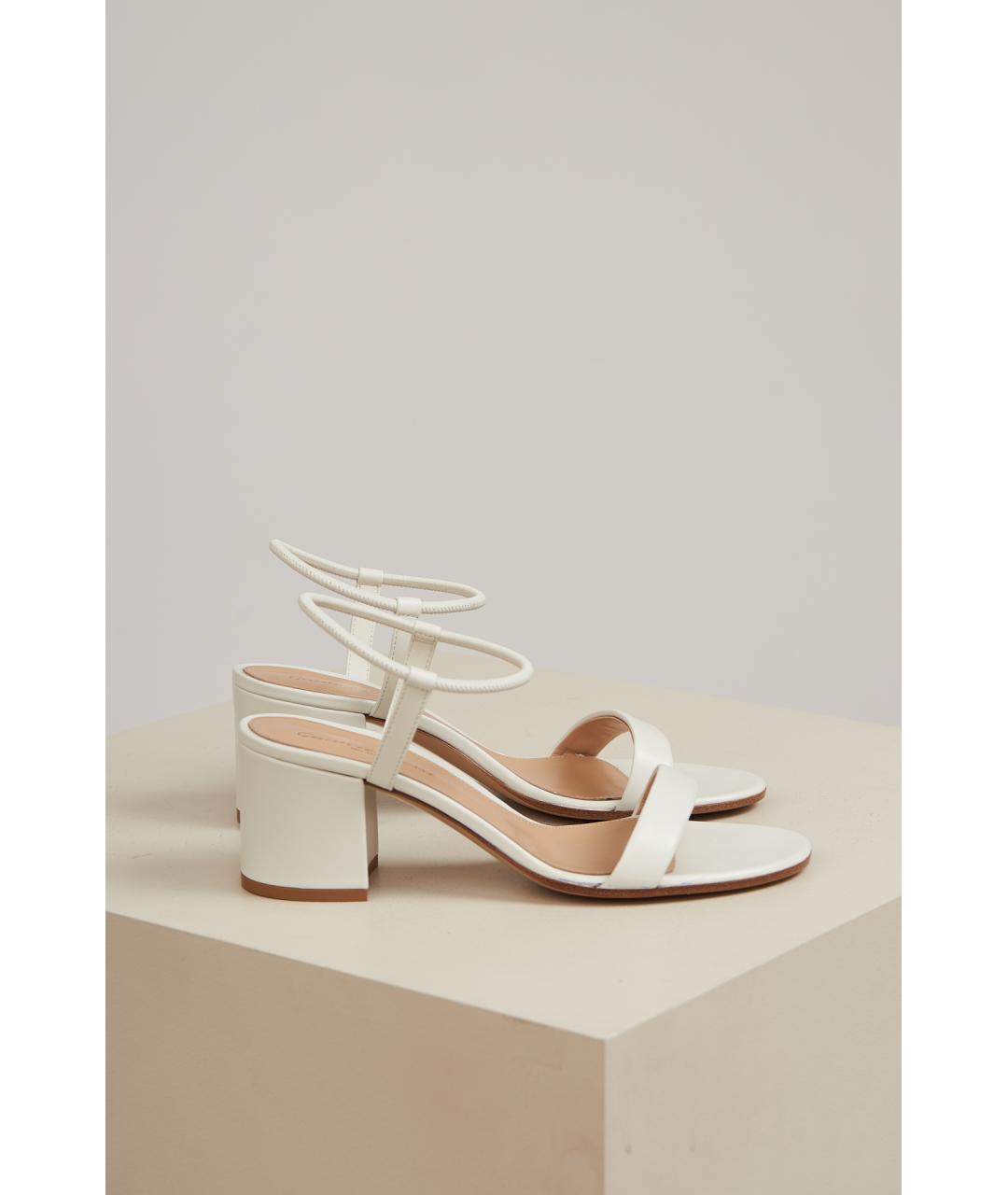 GIANVITO ROSSI Белые кожаные босоножки, фото 3