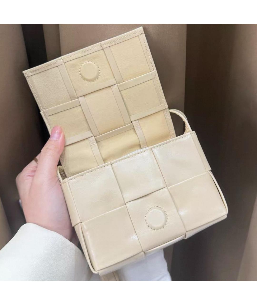 BOTTEGA VENETA Бежевая кожаная сумка через плечо, фото 4