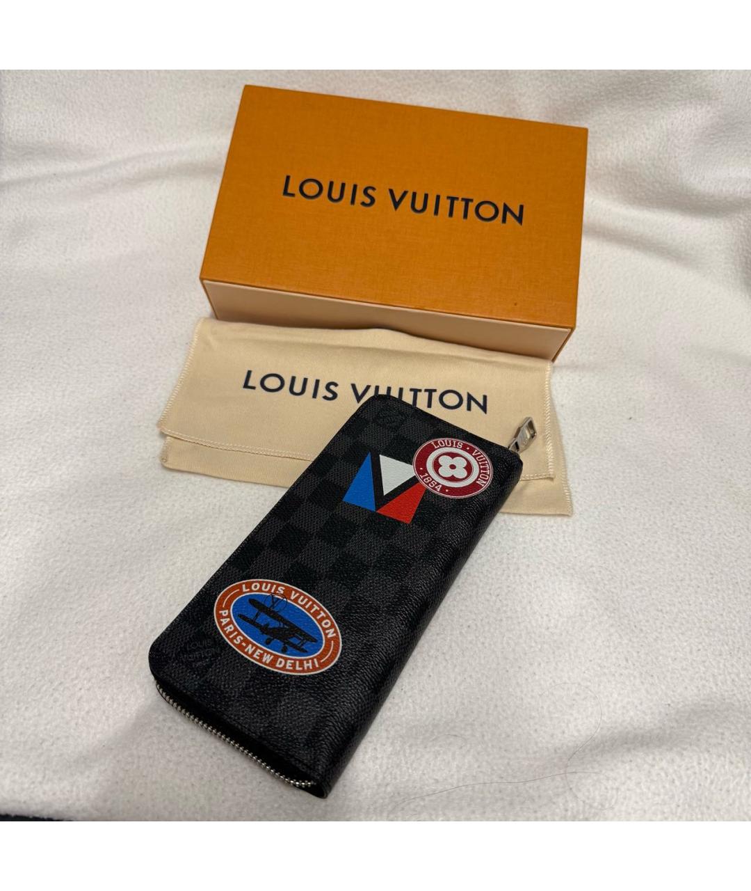 LOUIS VUITTON Антрацитовый кожаный кошелек, фото 3