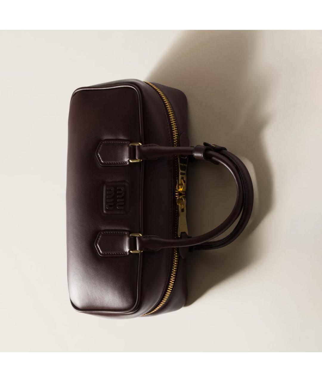 MIU MIU Коричневая кожаная сумка с короткими ручками, фото 3