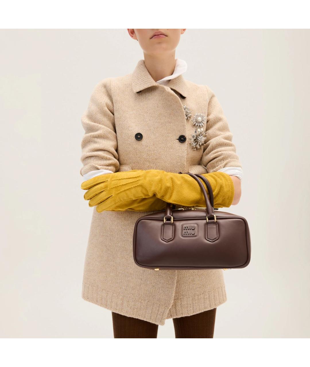 MIU MIU Коричневая кожаная сумка с короткими ручками, фото 2
