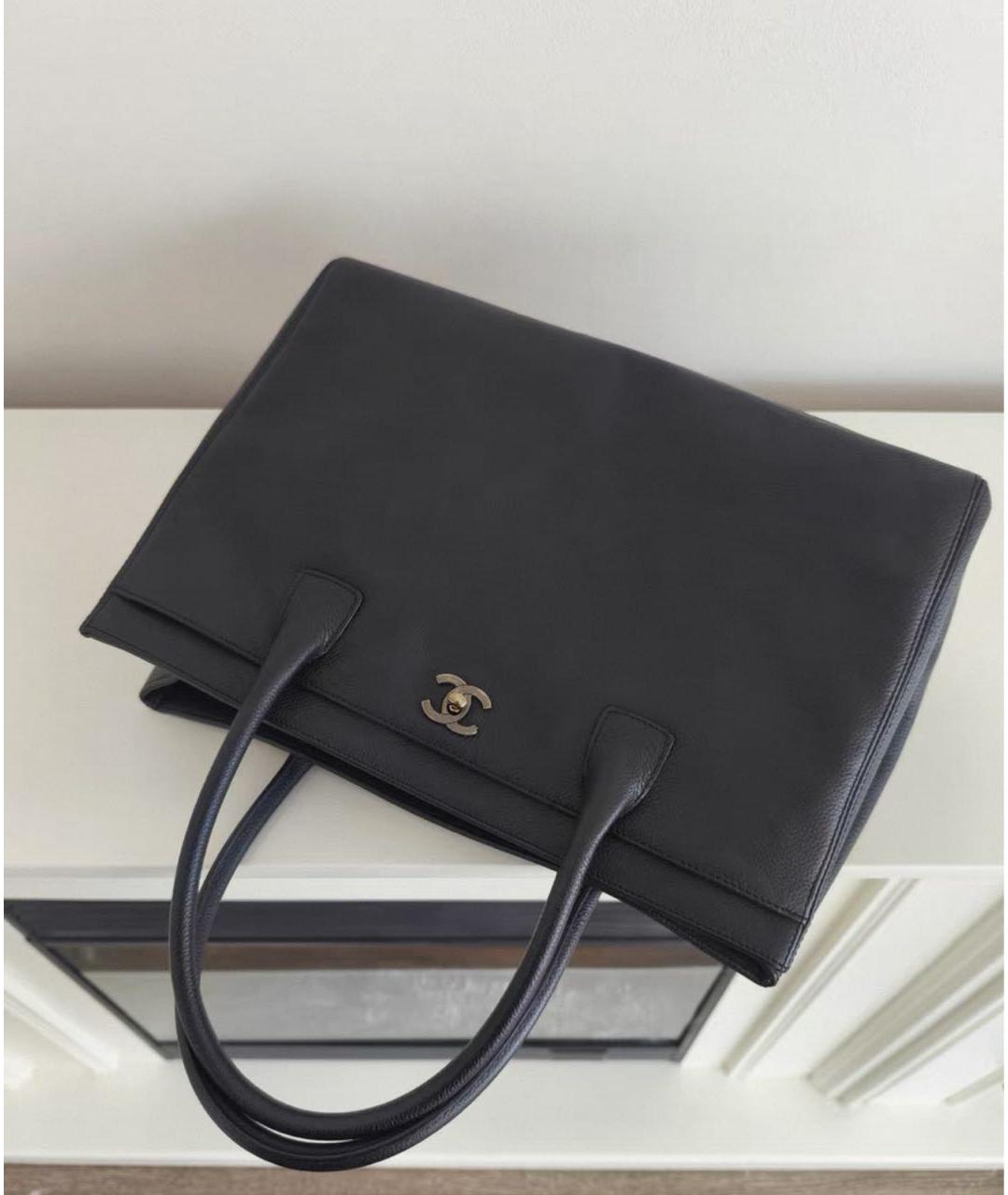 CHANEL Черная кожаная сумка тоут, фото 2