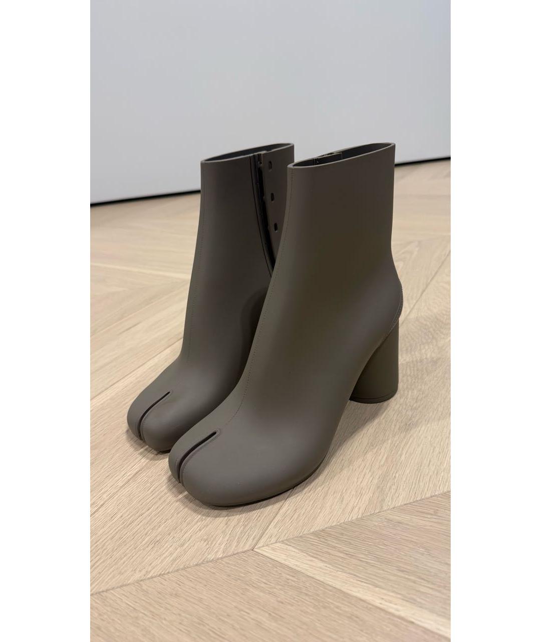 MAISON MARGIELA Бежевые резиновые ботильоны, фото 8