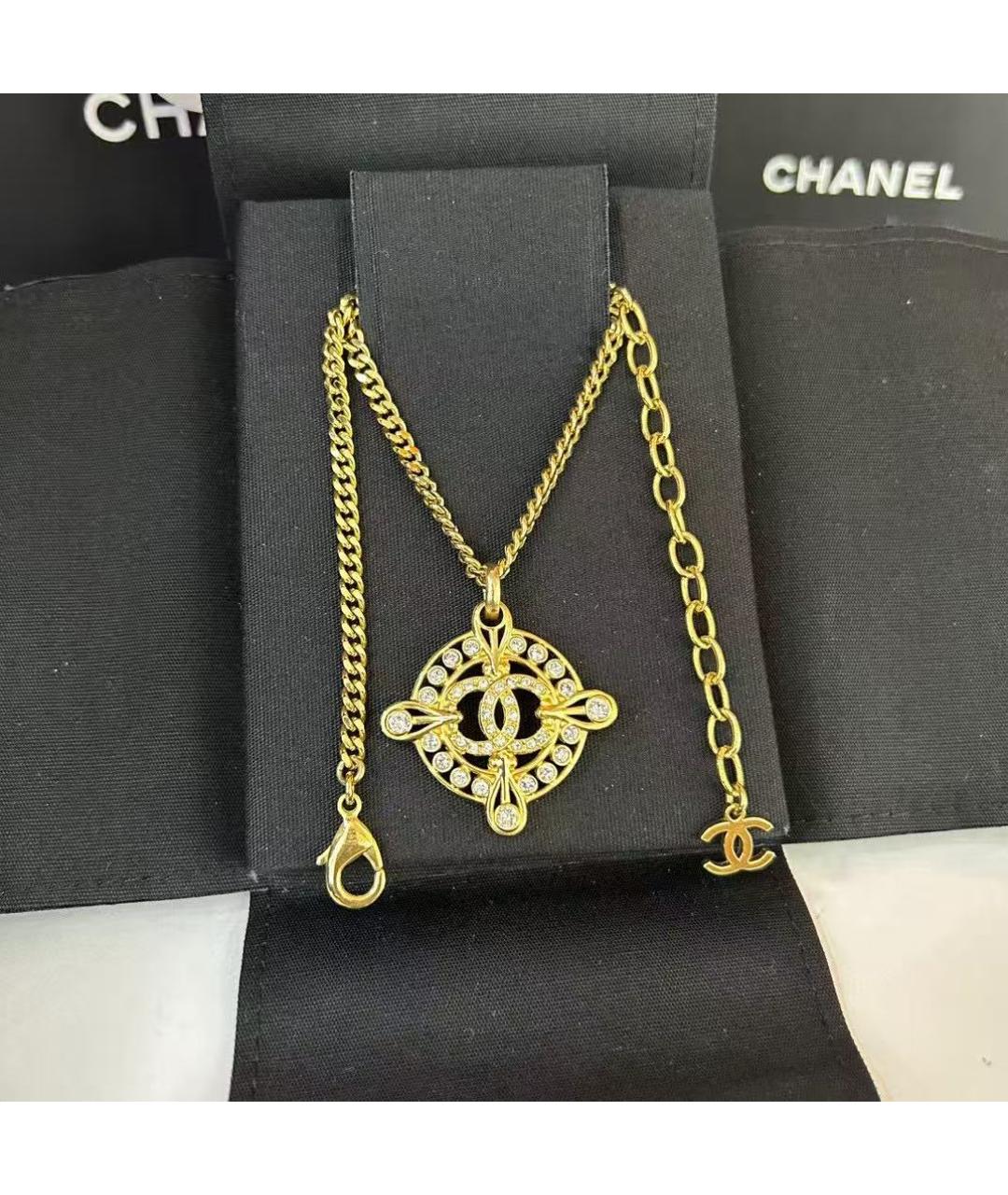 CHANEL Золотая металлическая подвеска, фото 2