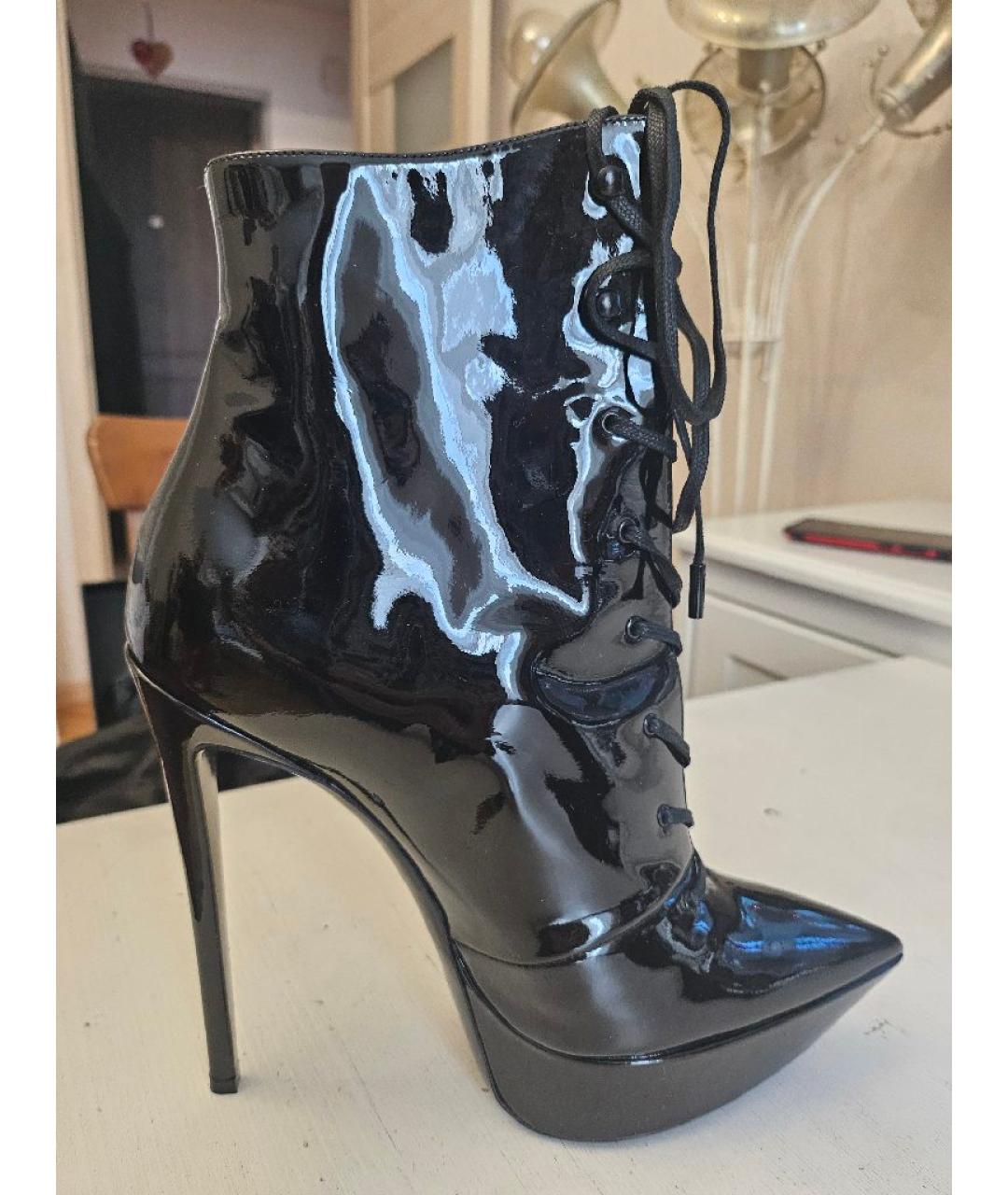 SAINT LAURENT Черные ботильоны из лакированной кожи, фото 10