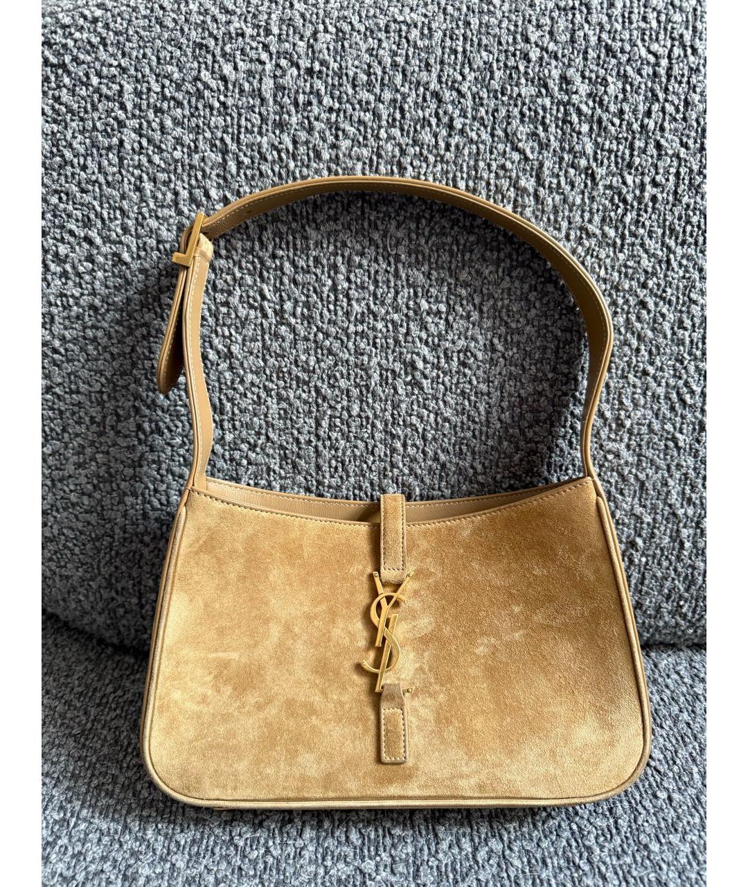 SAINT LAURENT Бежевая замшевая сумка с короткими ручками, фото 5