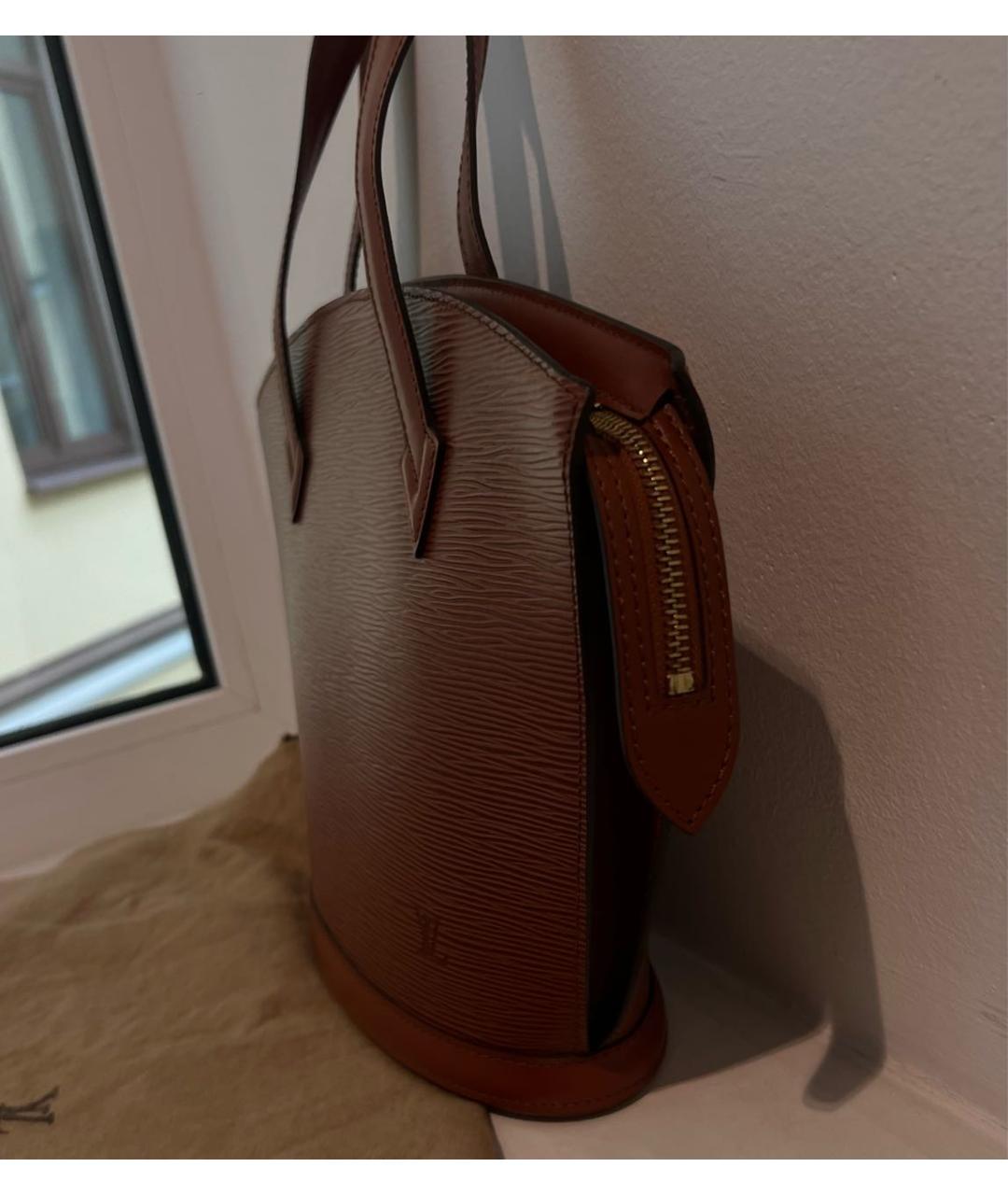 LOUIS VUITTON Коричневая кожаная сумка через плечо, фото 2