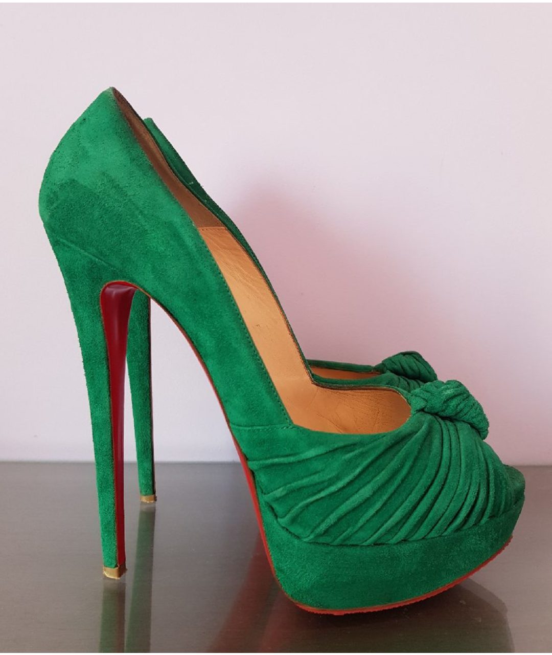 CHRISTIAN LOUBOUTIN Зеленые замшевые туфли, фото 2