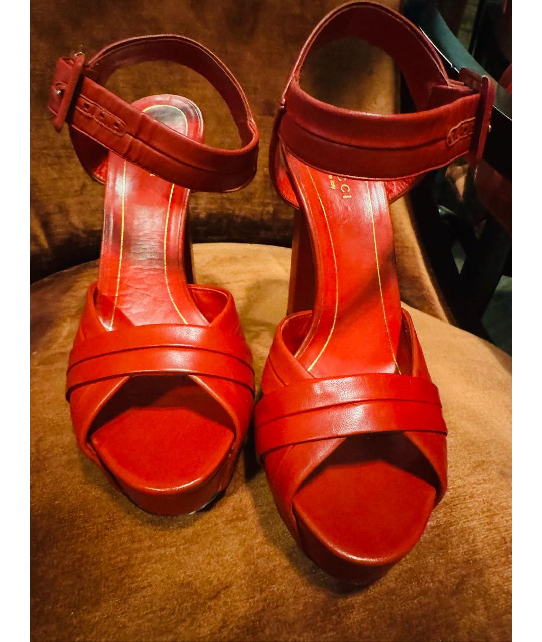 GUCCI Красные кожаные босоножки, фото 2