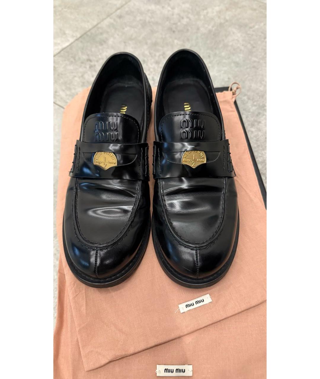 MIU MIU Черные лоферы из лакированной кожи, фото 2