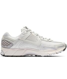 NIKE Низкие кроссовки / кеды