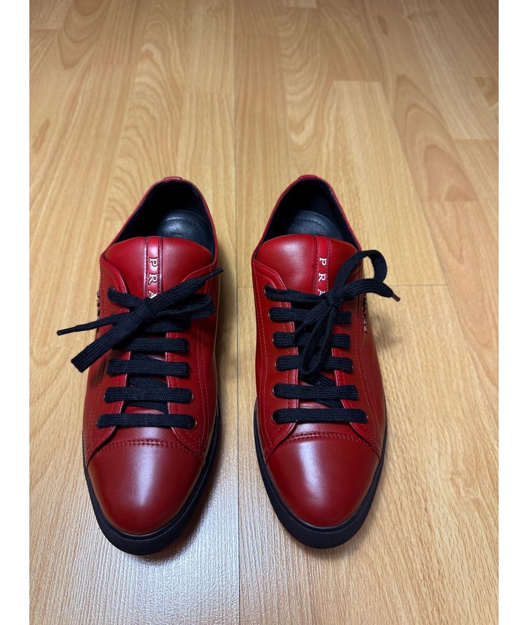 PRADA Красные кожаные кроссовки, фото 2