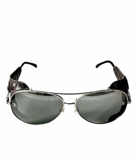 CHANEL Солнцезащитные очки