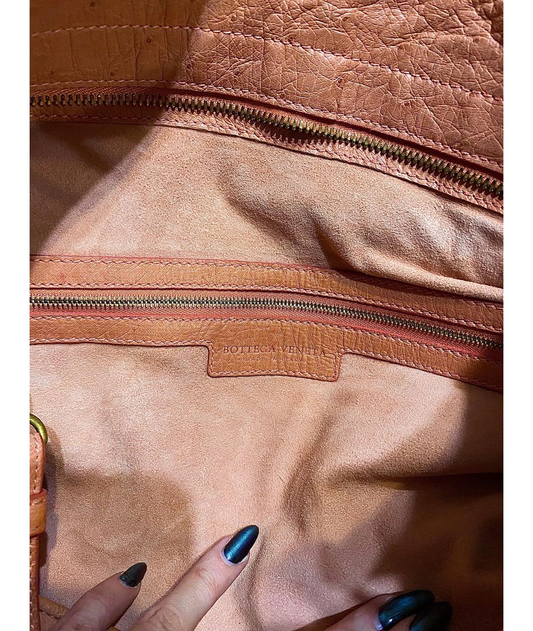 BOTTEGA VENETA Коралловая кожаная дорожная/спортивная сумка, фото 5