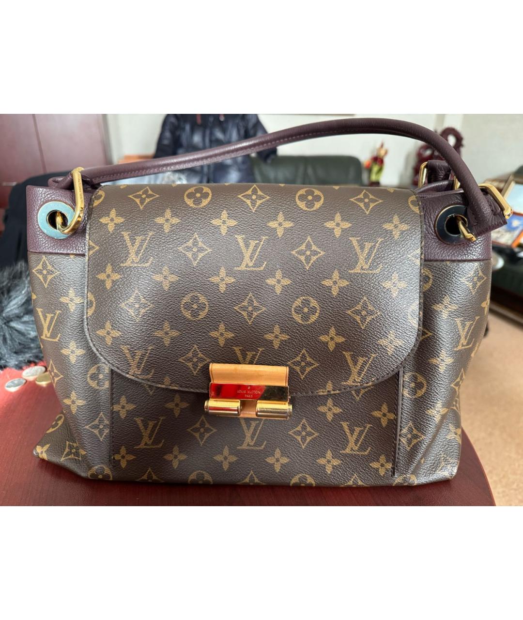 LOUIS VUITTON Коричневая сумка с короткими ручками, фото 6