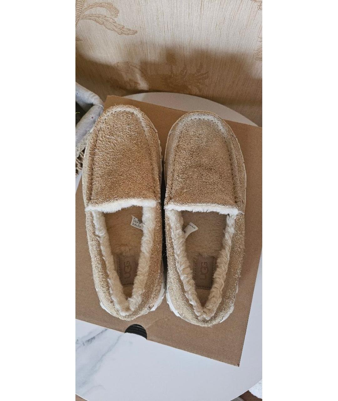 UGG AUSTRALIA Бежевые замшевые лоферы, фото 3
