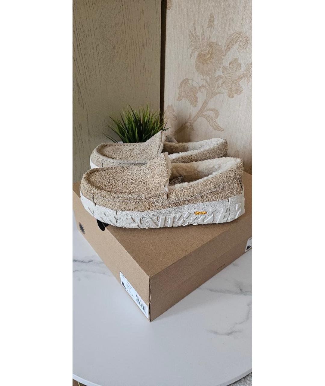 UGG AUSTRALIA Бежевые замшевые лоферы, фото 10