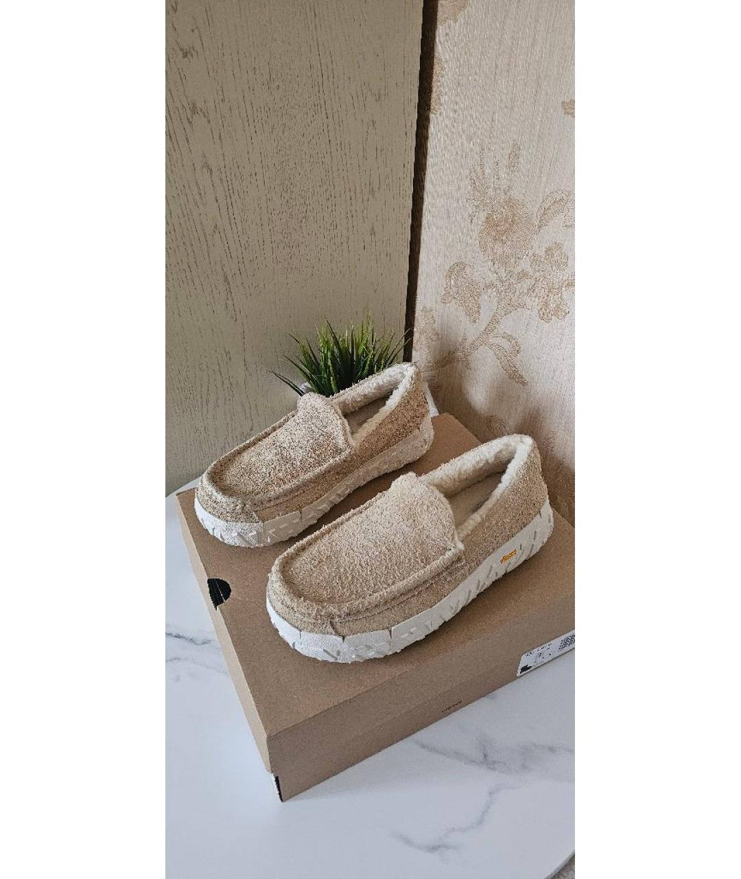 UGG AUSTRALIA Бежевые замшевые лоферы, фото 7