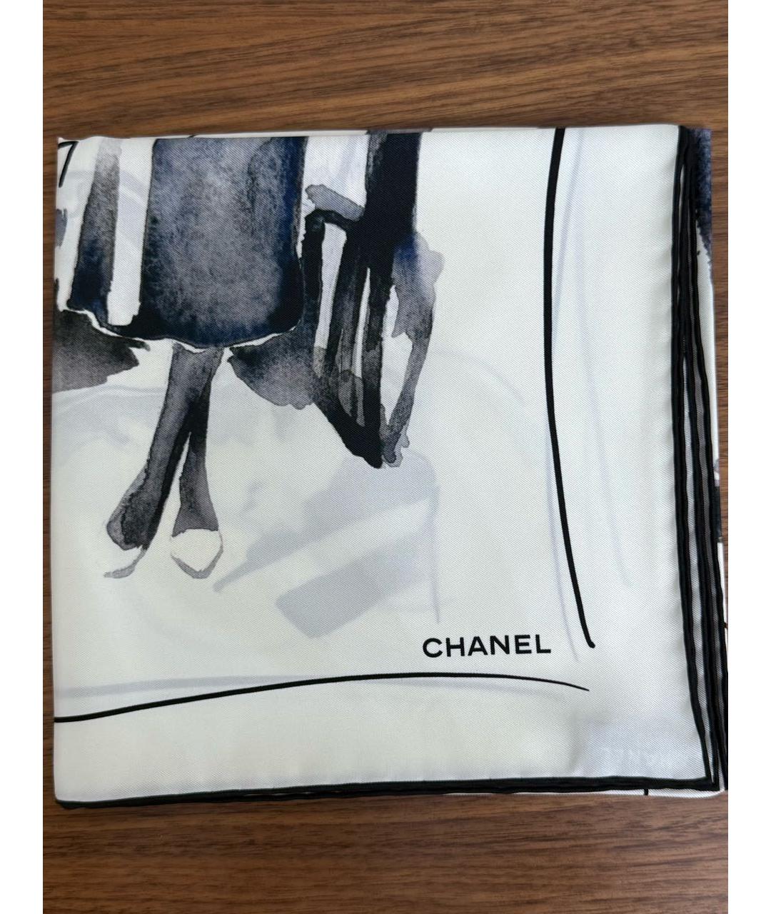 CHANEL Серый шелковый платок, фото 2