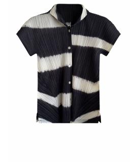 ISSEY MIYAKE Блузы