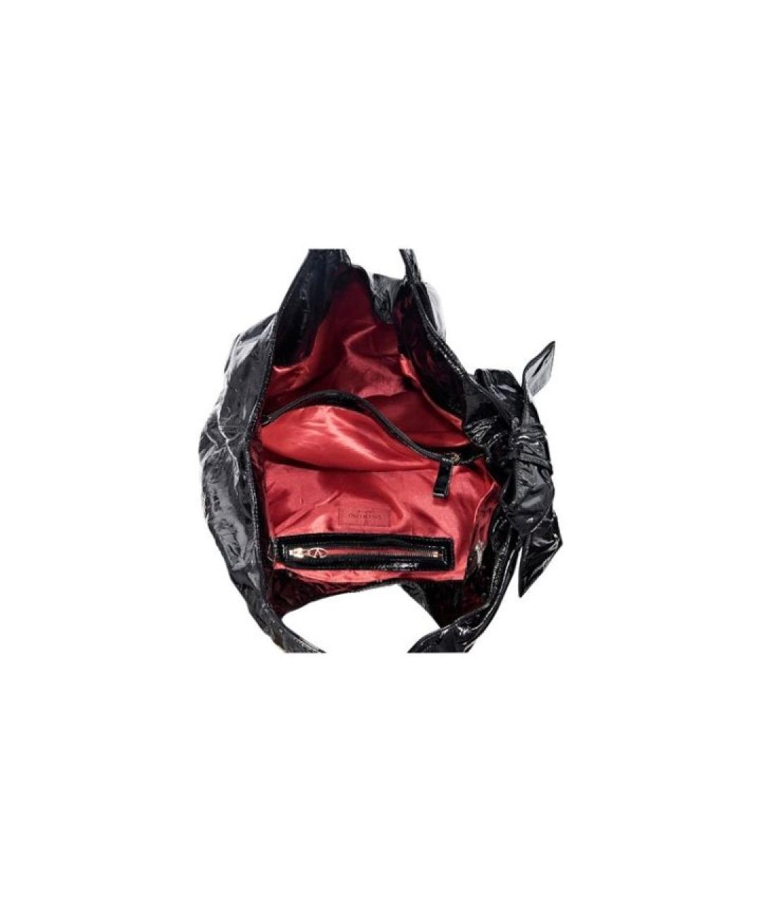 VALENTINO Черная сумка с короткими ручками из лакированной кожи, фото 4