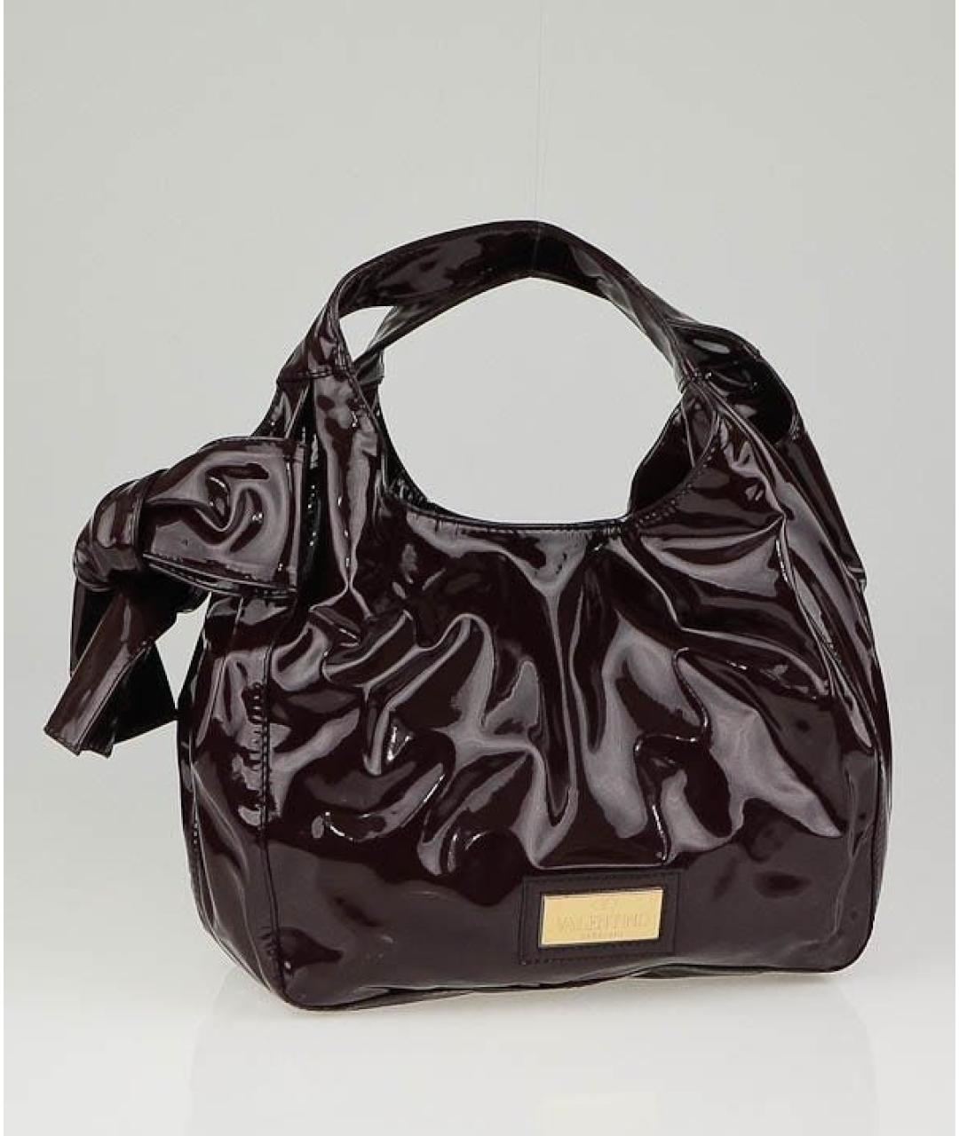 VALENTINO Черная сумка с короткими ручками из лакированной кожи, фото 8