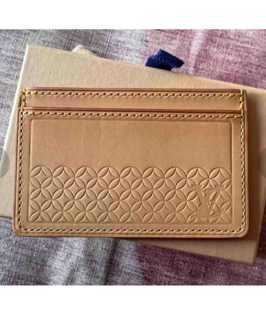 LOUIS VUITTON Бежевый кожаный кардхолдер, фото 2