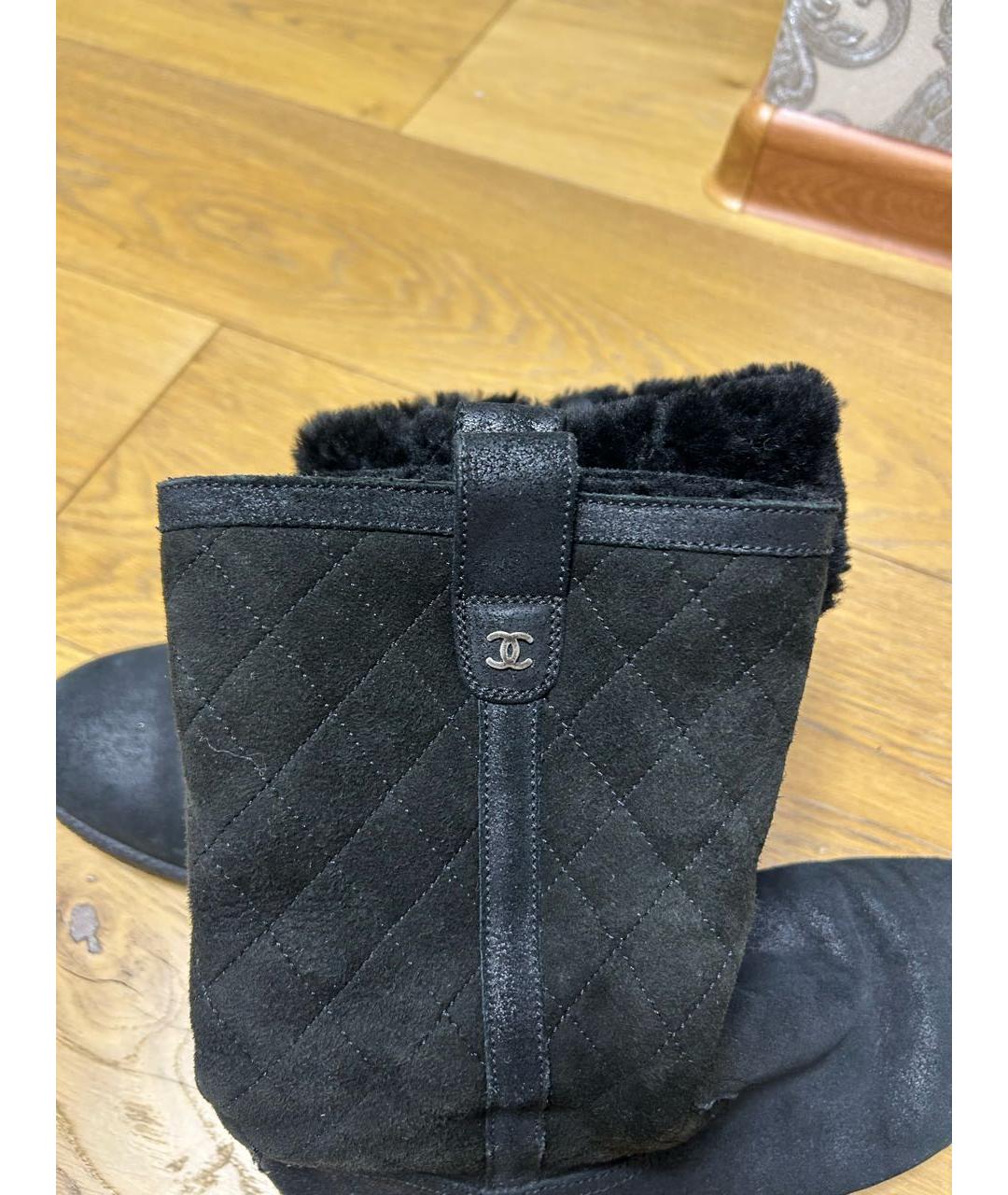 CHANEL Черные кожаные сапоги, фото 4