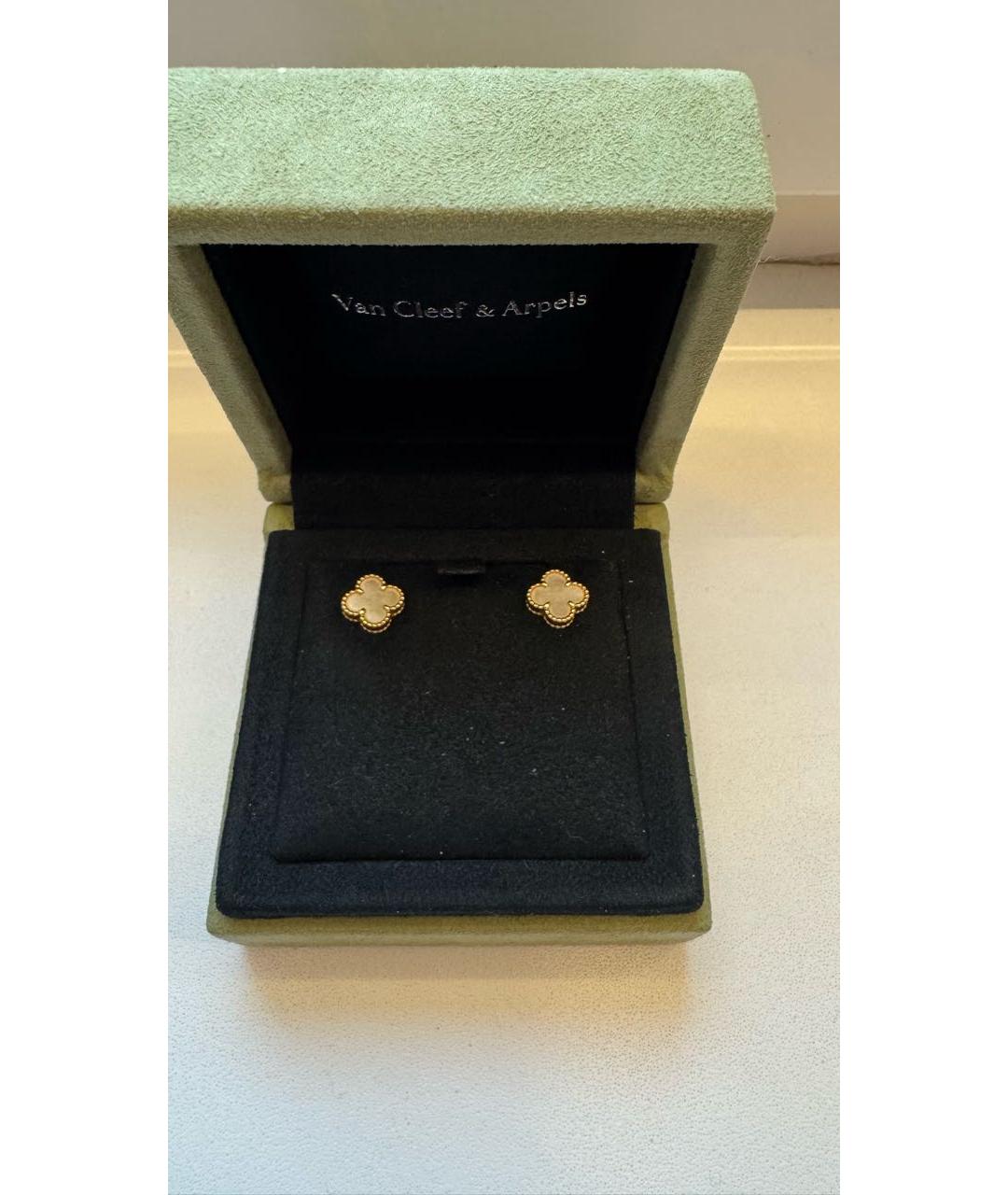 VAN CLEEF & ARPELS Белые серьги из желтого золота, фото 2