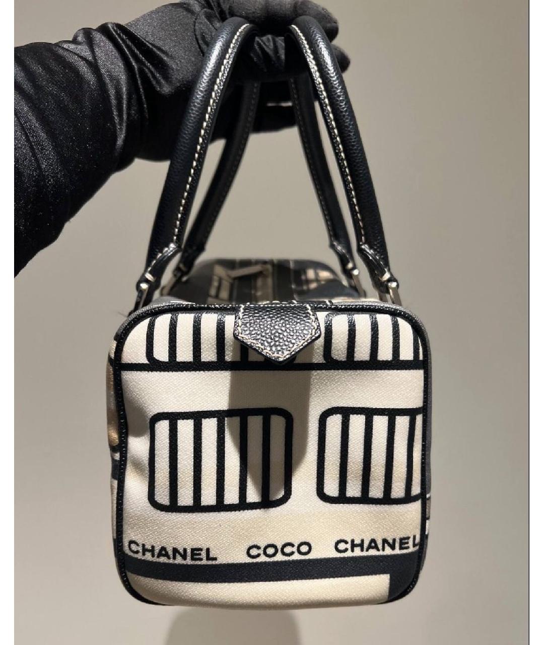 CHANEL Белая кожаная сумка с короткими ручками, фото 8