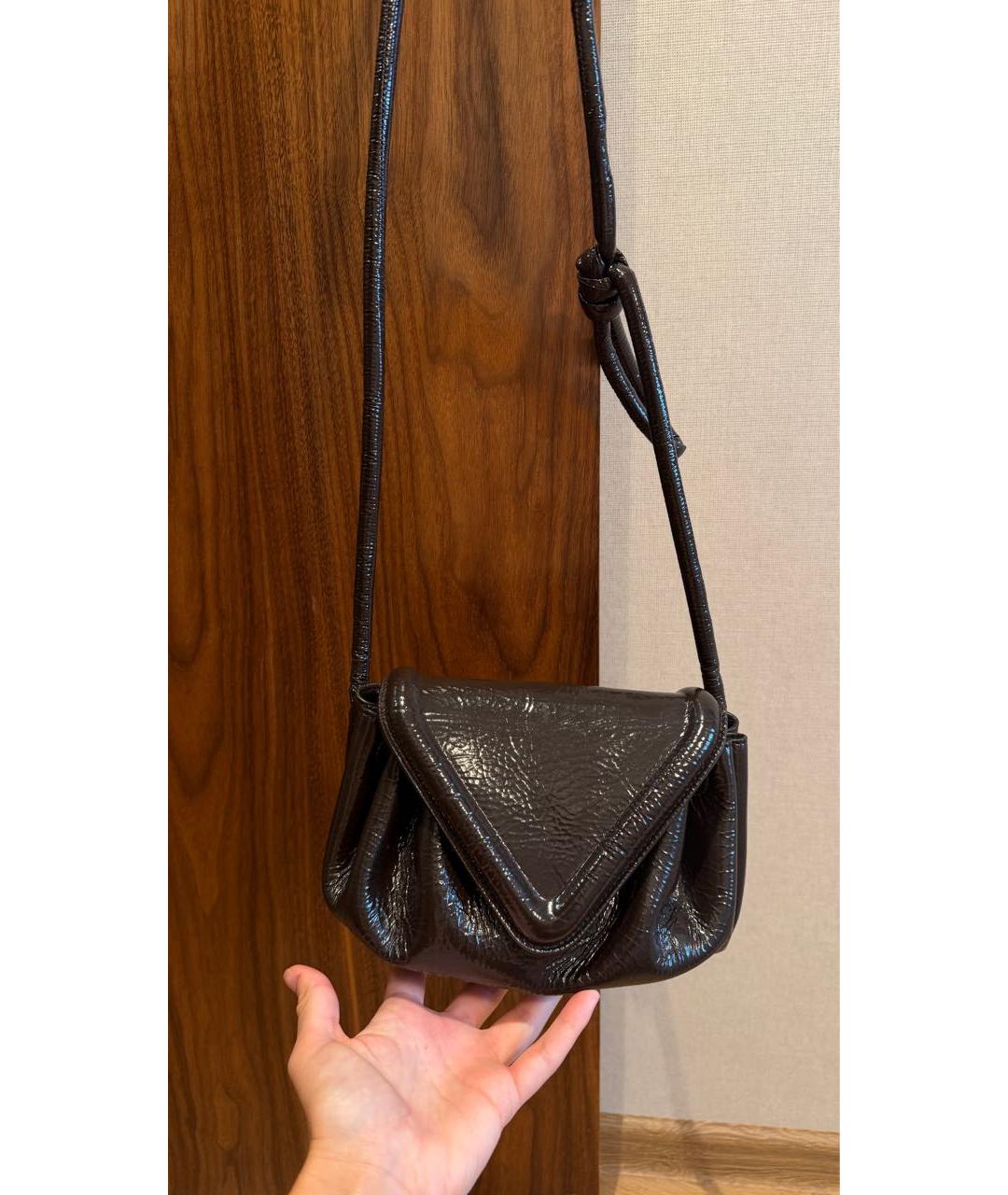 BOTTEGA VENETA Коричневая сумка через плечо из лакированной кожи, фото 5