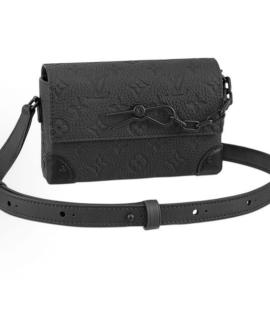 LOUIS VUITTON Сумка на плечо