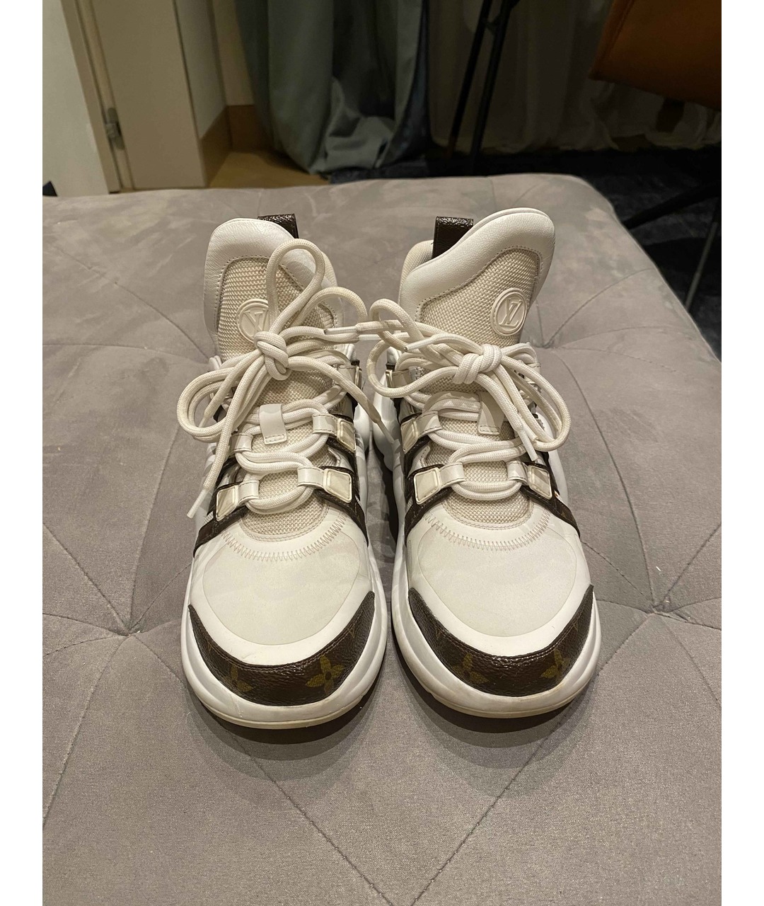 LOUIS VUITTON PRE-OWNED Белые неопреновые кроссовки, фото 2