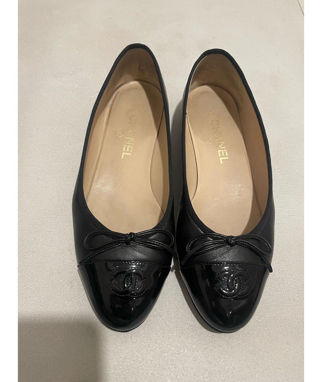 CHANEL Черные кожаные балетки, фото 2