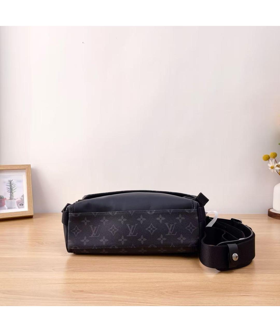LOUIS VUITTON Черная сумка через плечо, фото 4