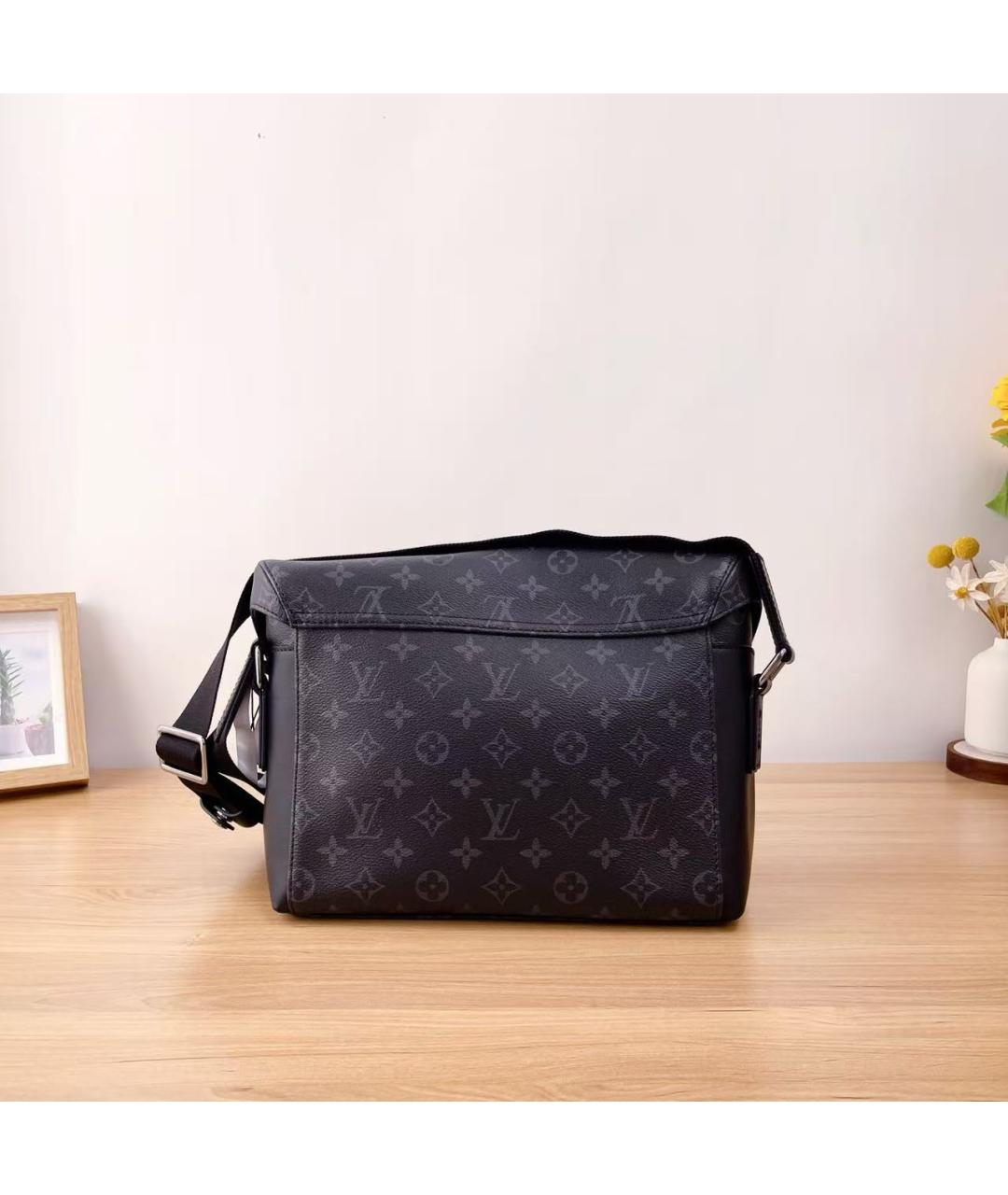 LOUIS VUITTON Черная сумка через плечо, фото 3