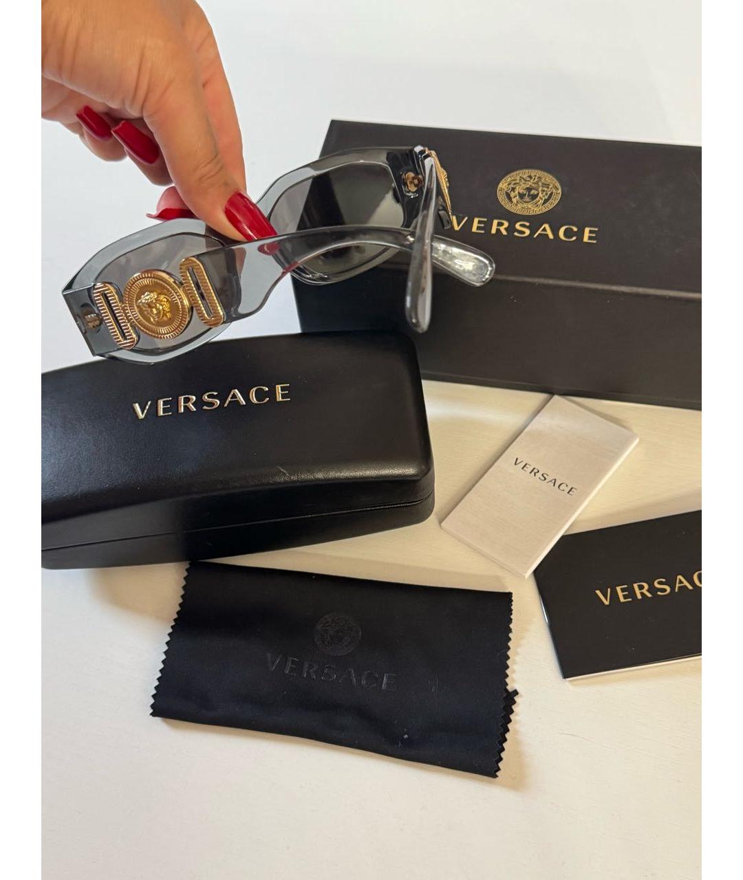 VERSACE Антрацитовые пластиковые солнцезащитные очки, фото 8