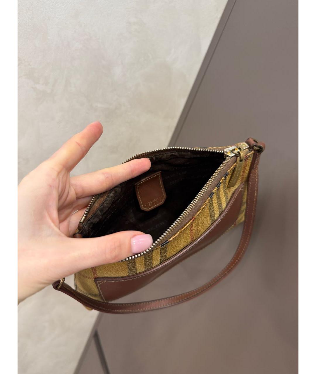 BURBERRY Коричневая кожаная сумка с короткими ручками, фото 4