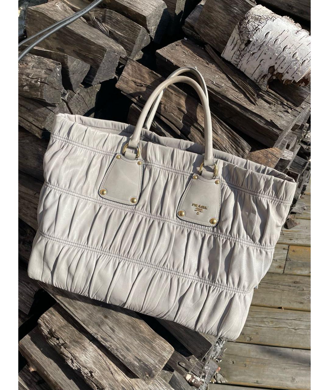 PRADA Серая кожаная сумка тоут, фото 2