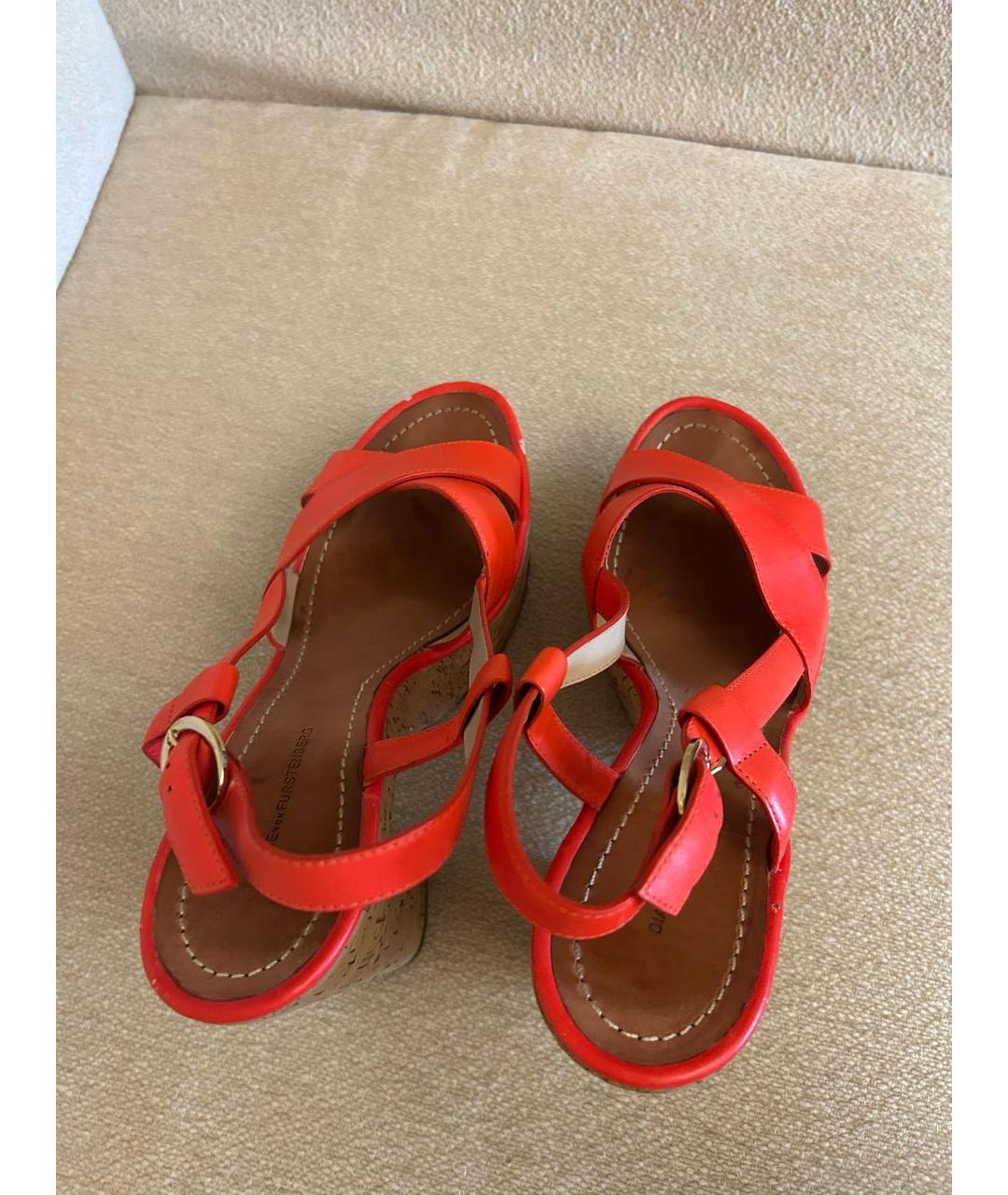 DIANE VON FURSTENBERG Красные кожаные босоножки, фото 3