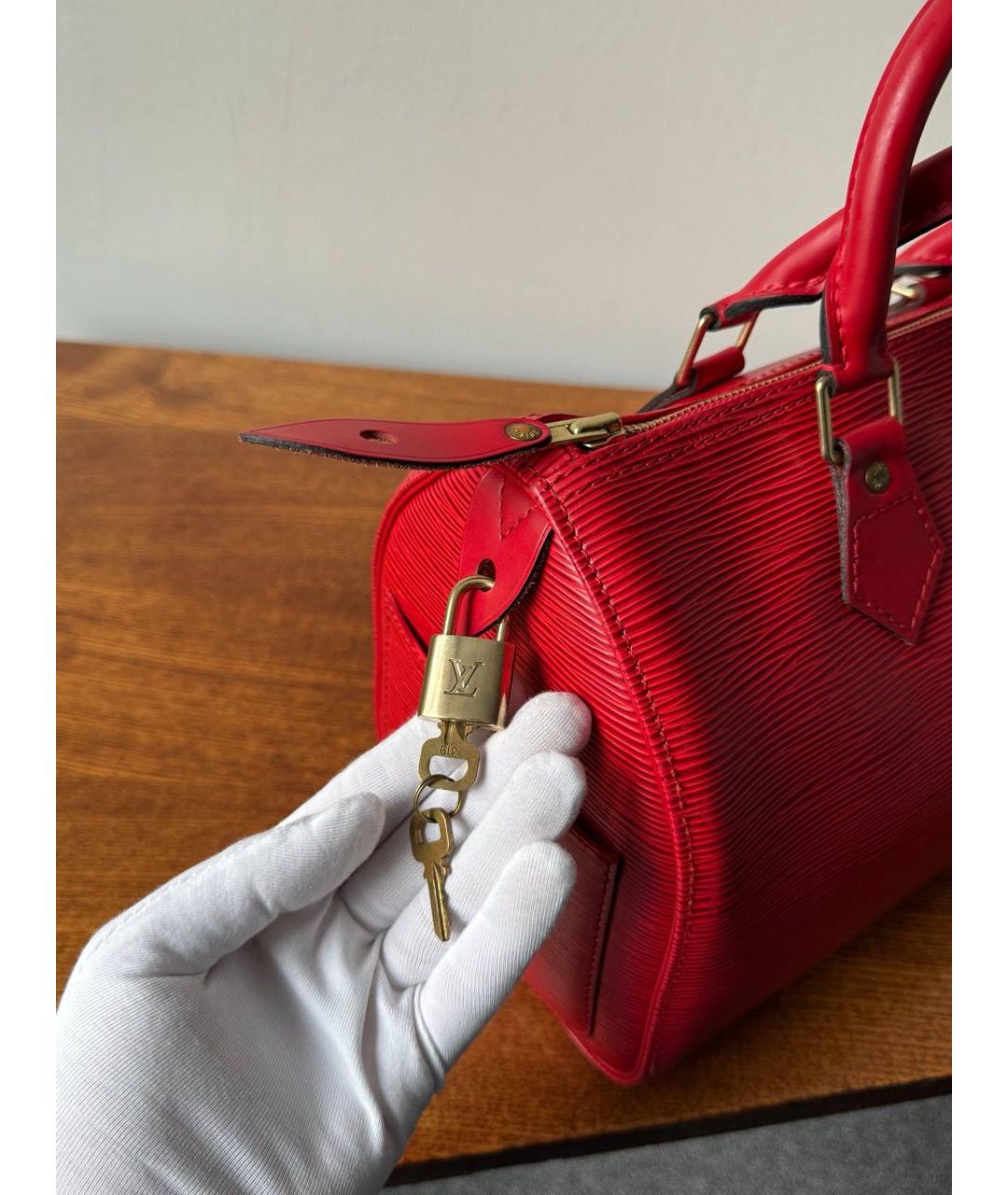 LOUIS VUITTON Красная сумка с короткими ручками, фото 6