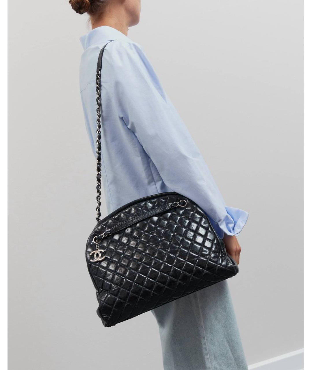 CHANEL Темно-синяя кожаная сумка через плечо, фото 2