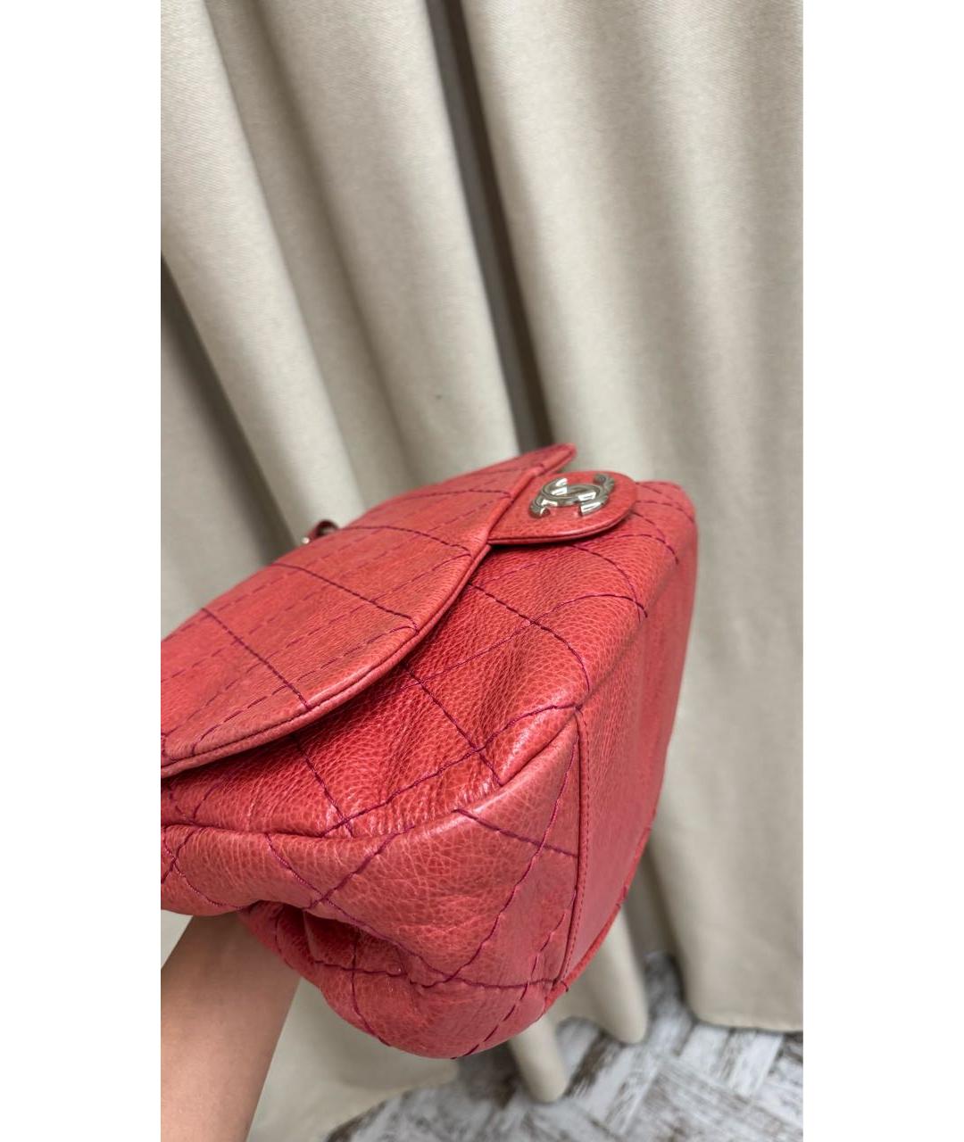 CHANEL Красная кожаная сумка с короткими ручками, фото 3