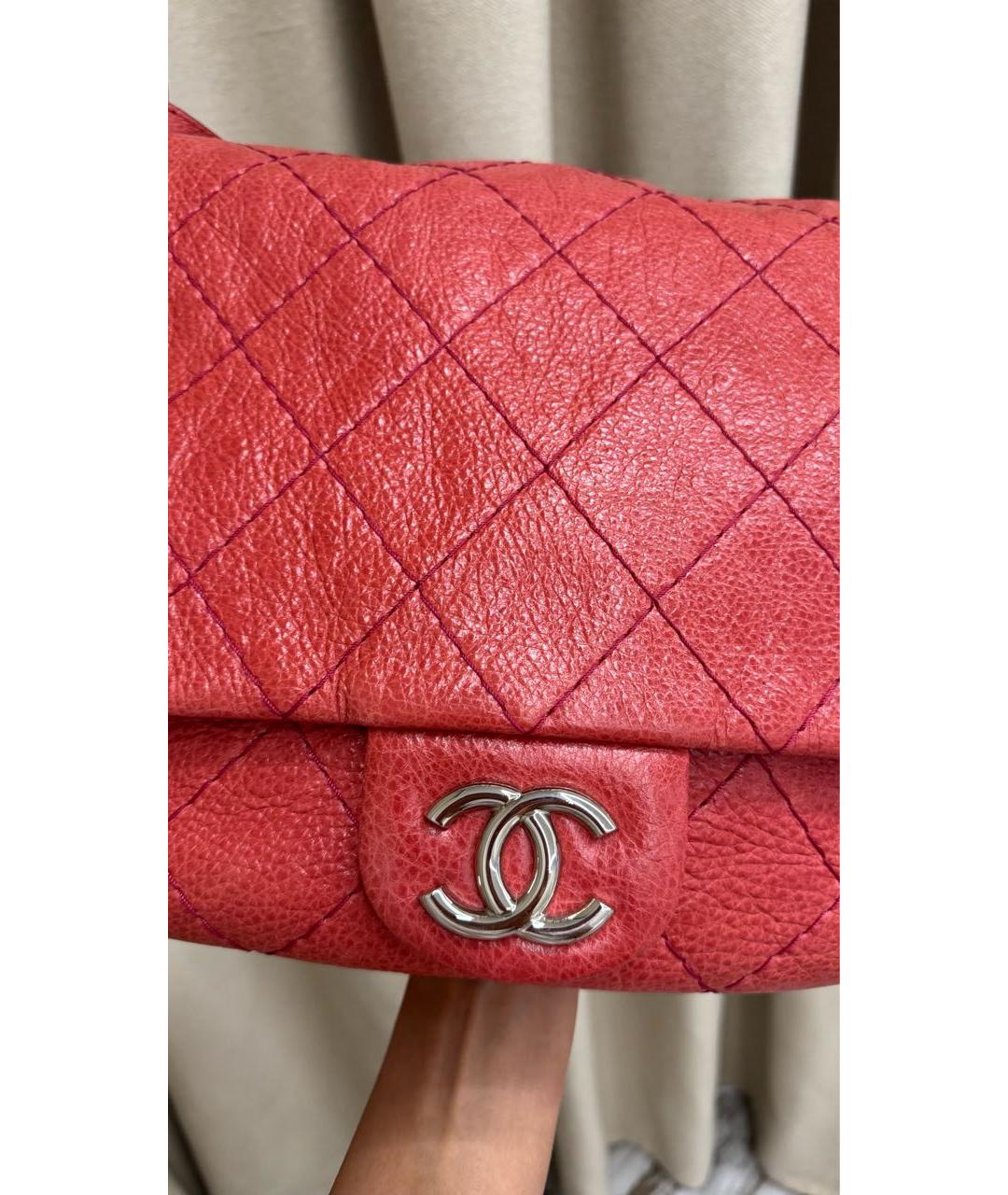 CHANEL Красная кожаная сумка с короткими ручками, фото 6