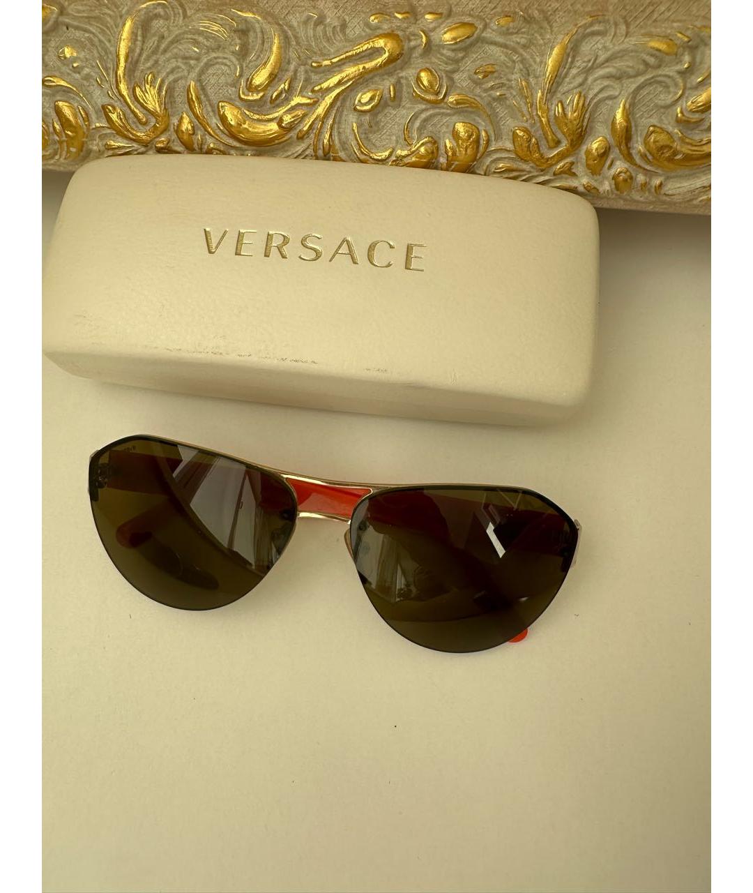 VERSACE Оранжевое пластиковые солнцезащитные очки, фото 2