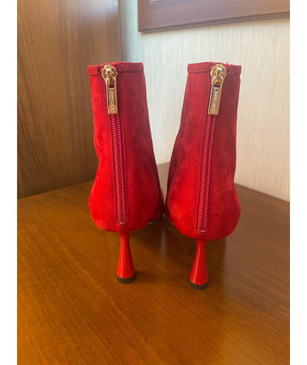 JIMMY CHOO Красные замшевые ботильоны, фото 4