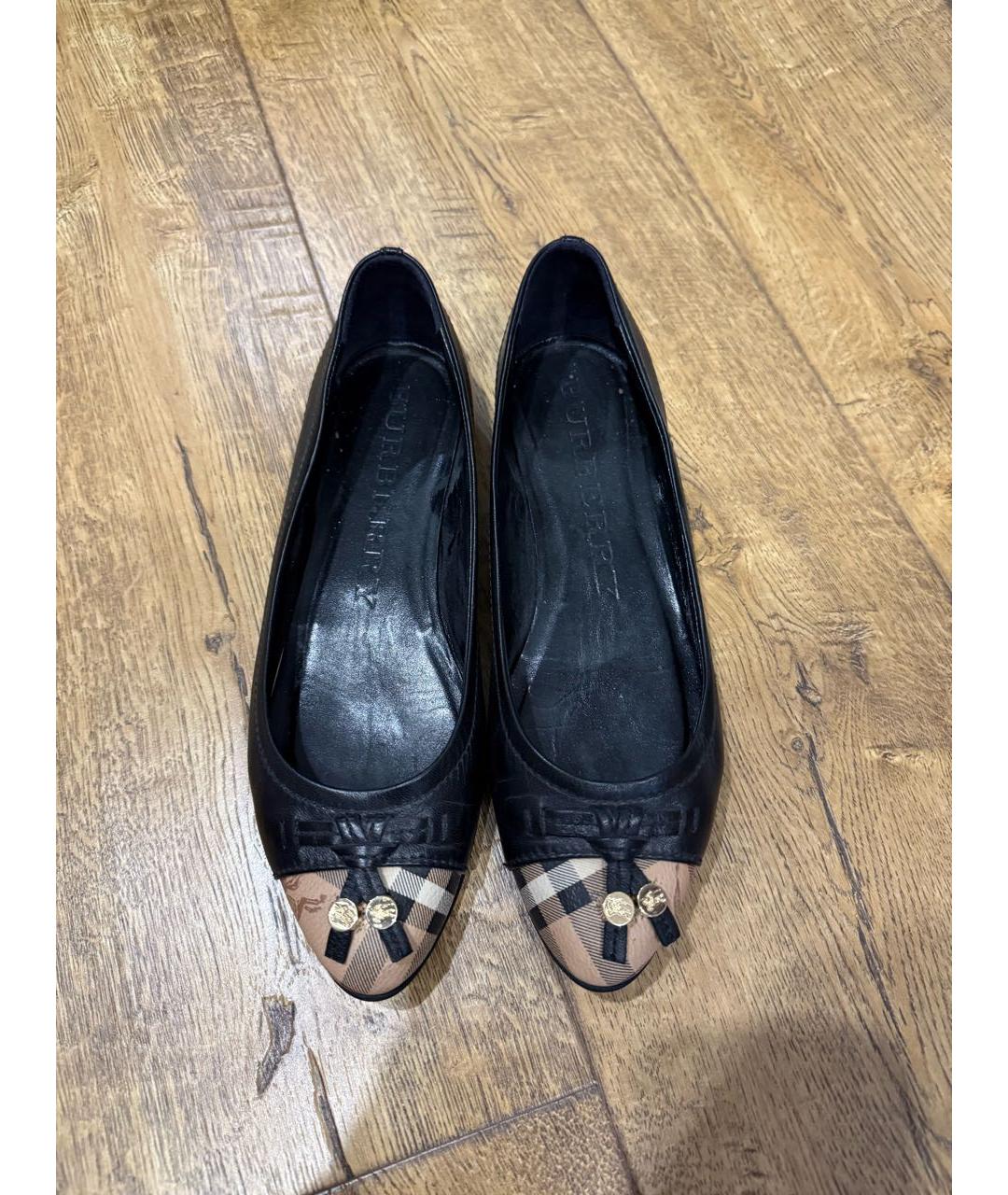 BURBERRY Черные кожаные балетки, фото 2
