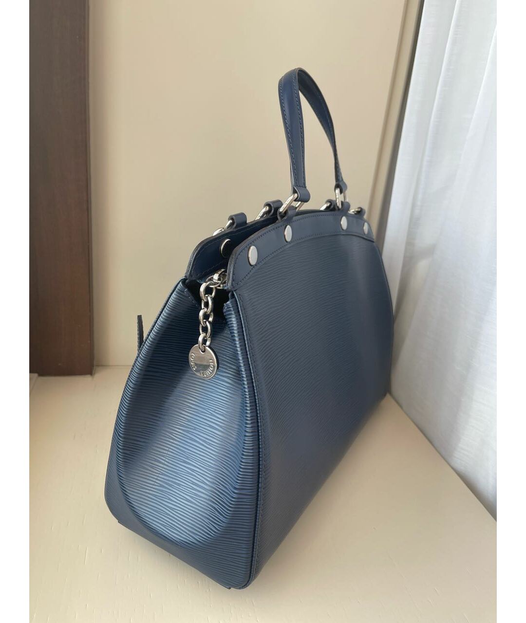 LOUIS VUITTON Синяя кожаная сумка тоут, фото 2