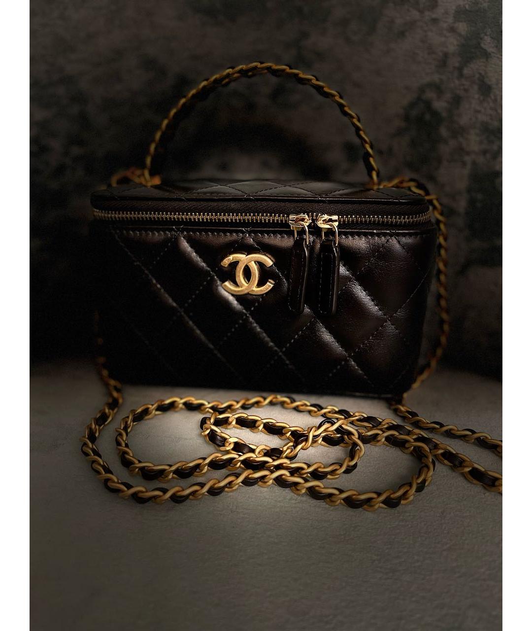 CHANEL Черная кожаная сумка с короткими ручками, фото 6